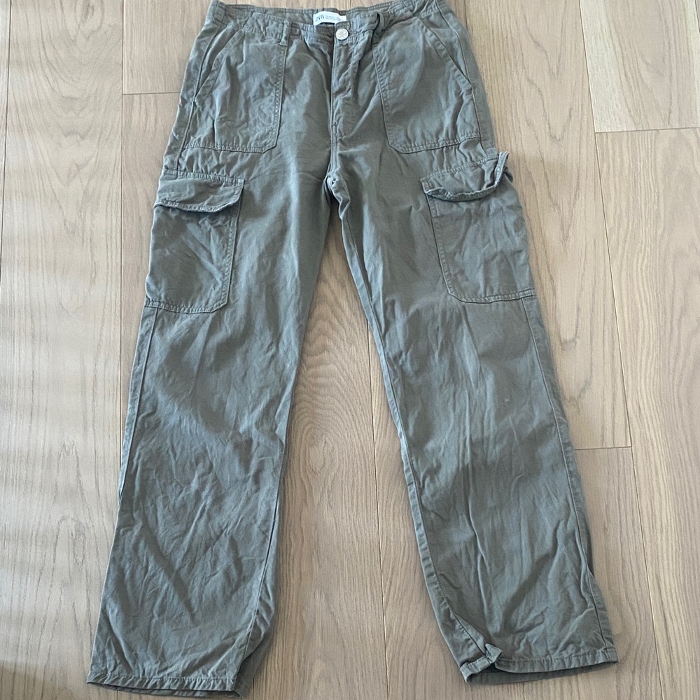 Women’s Cargo Pants in Olive Green